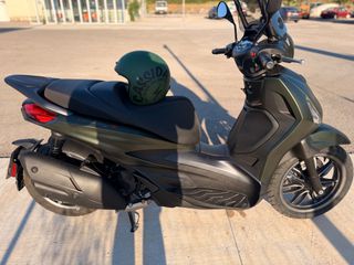 Piaggio Beverly 400 2024 Hp S-thumb-8