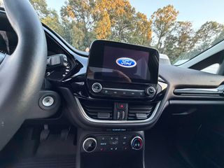 Ford Fiesta 2018-thumb-18