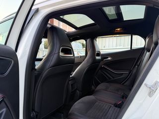 Mercedes-Benz GLA 200 2015 AMG LINE-thumb-11