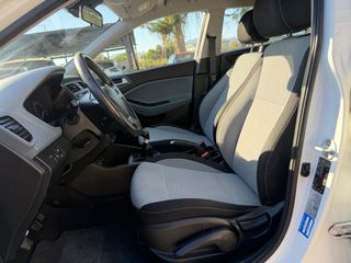 Hyundai i 20 2015 1.2 Full Extra Book Service-thumb-9