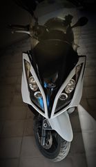Kymco Downtown 300i 2011
