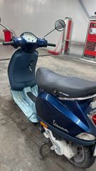 Piaggio Vespa LX 50 2011-thumb-7