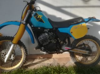 Yamaha IT 200 1986-thumb-2