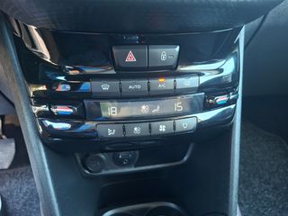 Peugeot 2008 2015 ΓΥΑΛΙΝΗ ΟΡΟΦΗ - CRUISE CONTROL - CLIMATRONIC-thumb-31