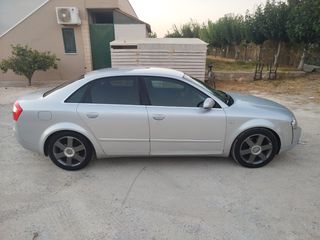 Audi A4 2004 Quattro-thumb-6