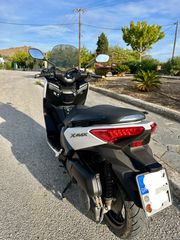 Yamaha XMAX 250 2016-thumb-4