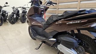 Honda PCX 125 2016-thumb-8