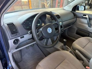 Volkswagen Polo 2002 1.4-thumb-6