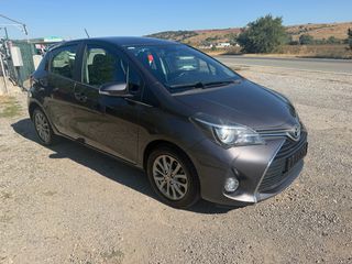 Toyota Yaris 2015-thumb-4