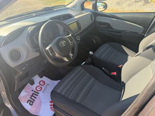 Toyota Yaris 2015-thumb-5