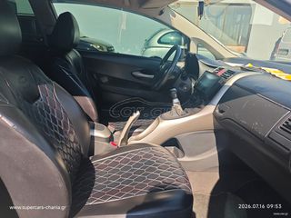 Toyota Auris 2010 SUPERCARS XANIA-thumb-6