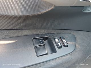 Toyota Auris 2010 SUPERCARS XANIA-thumb-10