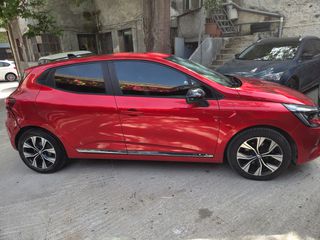 Renault Clio 2023 1.5 diesel 100ph-thumb-9