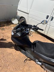 Honda PCX 150 2015-thumb-4