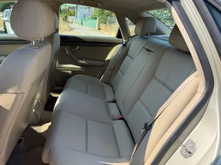 Audi A4 2002 1.6-thumb-9