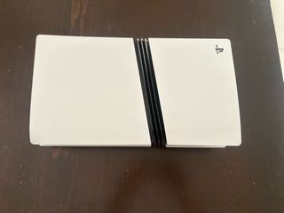 PS5 PRO-thumb-1