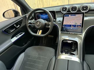 Mercedes-Benz GLC 300 2025 COUPE -DE -AMG -PANO -DIGITAL LED -NIGHT-thumb-4