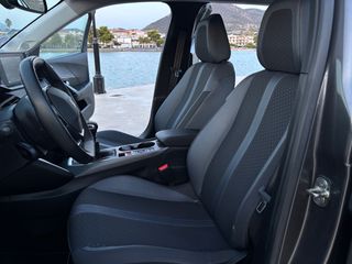 Peugeot 2008 2020 1.2 PureTech Allure 101-thumb-13