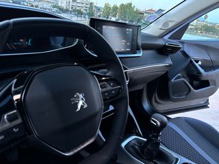 Peugeot 2008 2020 1.2 PureTech Allure 101-thumb-16