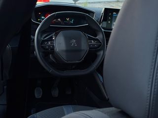 Peugeot 2008 2020 1.2 PureTech Allure 101-thumb-21