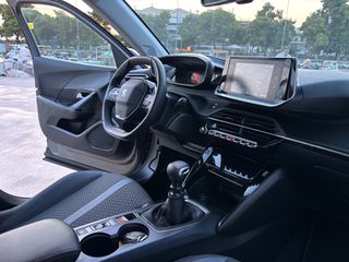 Peugeot 2008 2020 1.2 PureTech Allure 101-thumb-31
