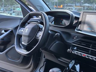 Peugeot 2008 2020 1.2 PureTech Allure 101-thumb-32