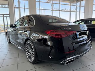 Mercedes-Benz C 300 2023 AMG LINE-thumb-4