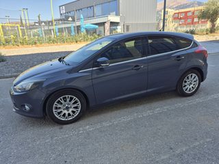 Ford Focus 2011-thumb-7