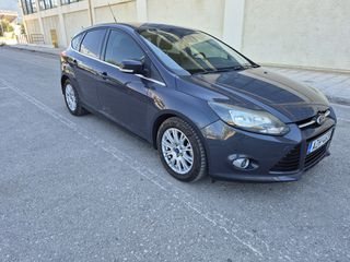 Ford Focus 2011-thumb-9
