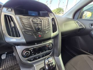 Ford Focus 2011-thumb-11