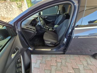 Ford Focus 2011-thumb-14