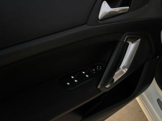 Peugeot 308 2017 1.2 e-THP style-thumb-16