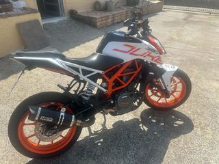 KTM 390 Duke 2018 --thumb-1