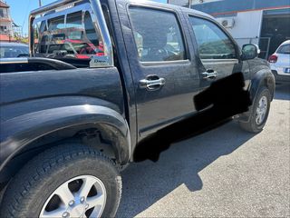 Isuzu D-Max 2010-thumb-3