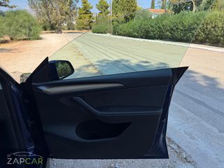 Tesla Model Y 2022 Long Range Dual Motor-thumb-17