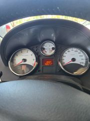 Peugeot 207 2010-thumb-10