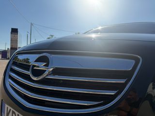 Opel Insignia 2010 TURBO 220BHP-thumb-2