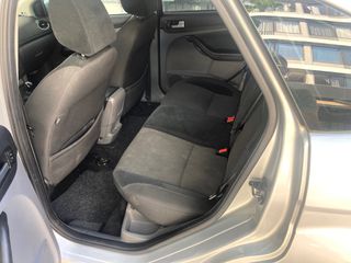 Ford Focus 2011 GHIA 1,6 FULL EXTRA-thumb-6