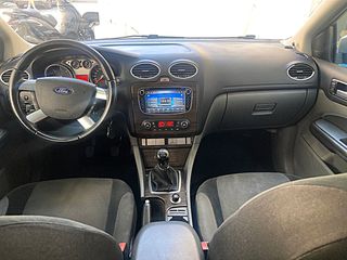 Ford Focus 2011 GHIA 1,6 FULL EXTRA-thumb-8