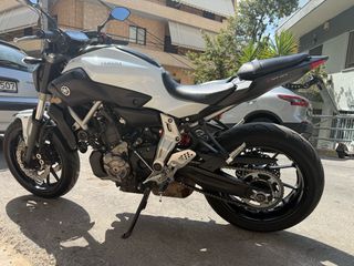 Yamaha MT-07 2016-thumb-3