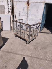 Καρότσια μεταλλικά κλούβες μεταφοράς με μεγάλες Ρόδες