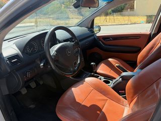 Mercedes-Benz A 170 2004-thumb-13