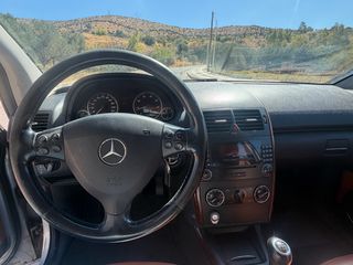 Mercedes-Benz A 170 2004-thumb-12