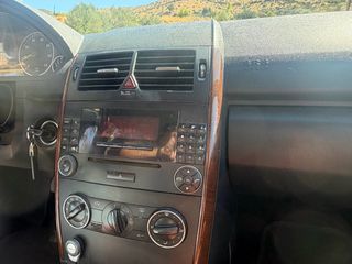 Mercedes-Benz A 170 2004-thumb-16