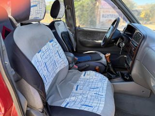 Kia Sportage 2000-thumb-22