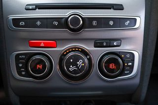 Citroen C4 2018 1.2cc PureTech 110hp Selection  (Navi)-thumb-30