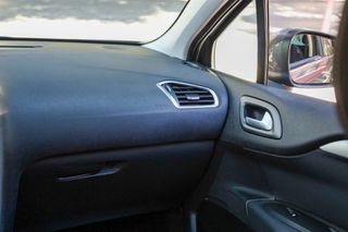 Citroen C4 2018 1.2cc PureTech 110hp Selection  (Navi)-thumb-33