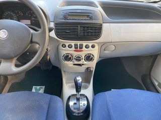 Fiat Punto 2005 8V-thumb-16