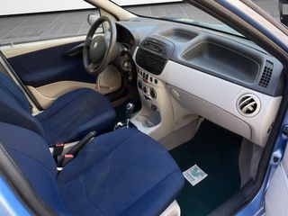 Fiat Punto 2005 8V-thumb-18