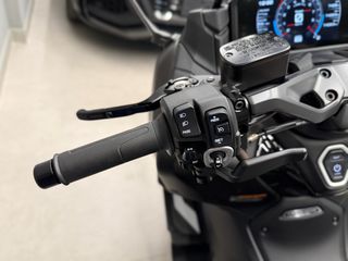 Yamaha TMAX 560 Tech Max 2025-thumb-11